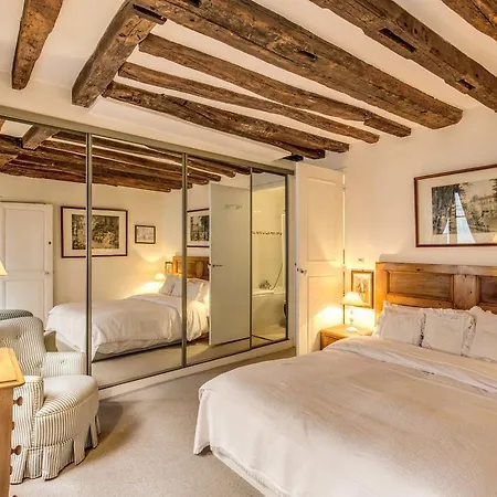 Apartment Notre Dame * Parijs